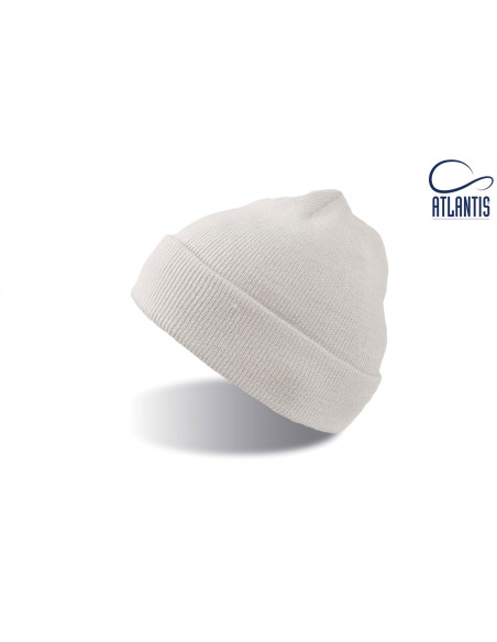 Kootud müts tikandiga - hea talvine kingitus