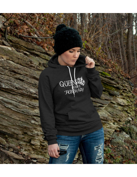 QUEENS are born in... pusa